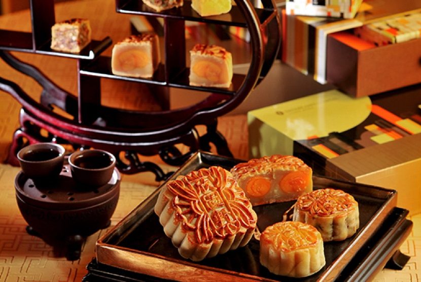 An award-winning table presentation of Chinese desserts.